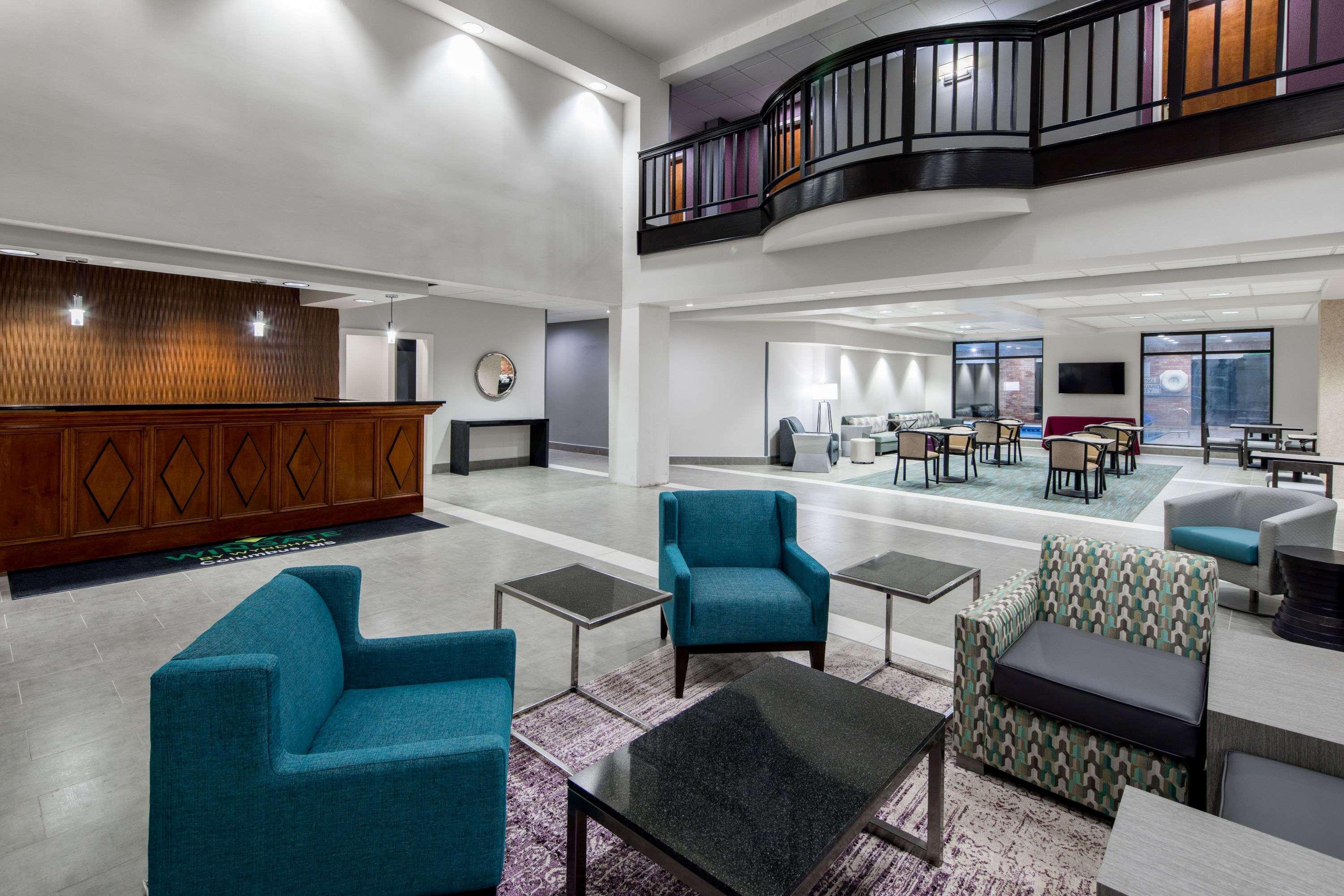 Comfort Inn & Suites Columbus North Экстерьер фото